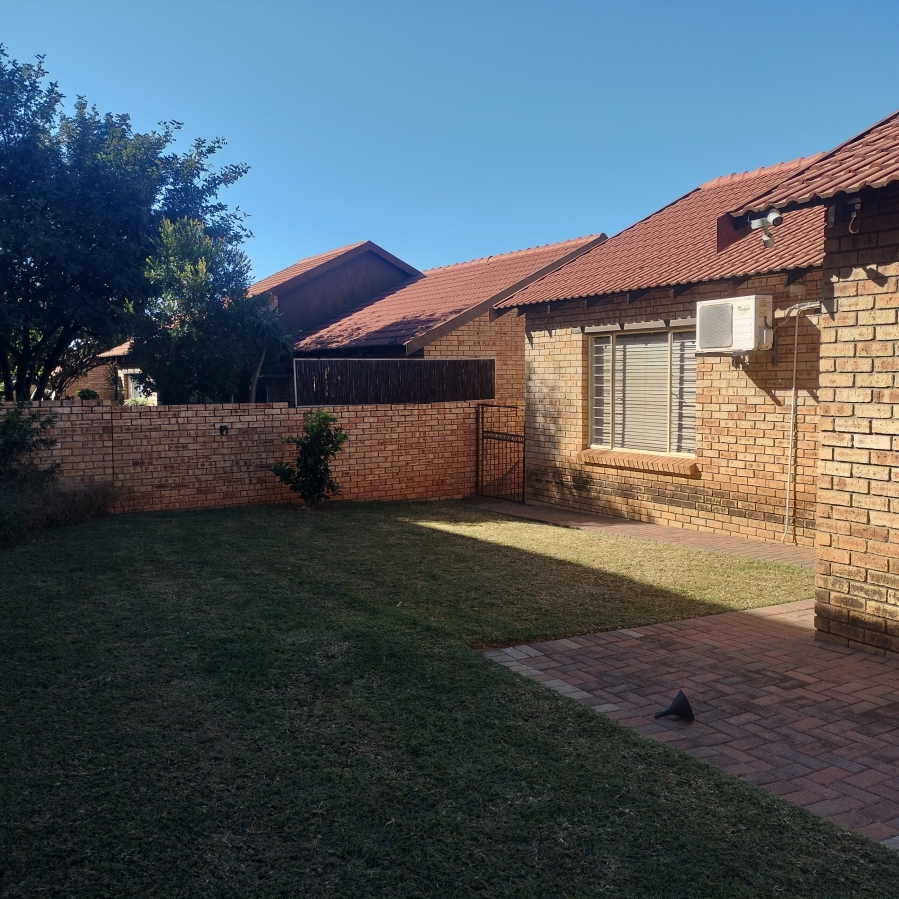 To Let 3 Bedroom Property for Rent in Cashan North West